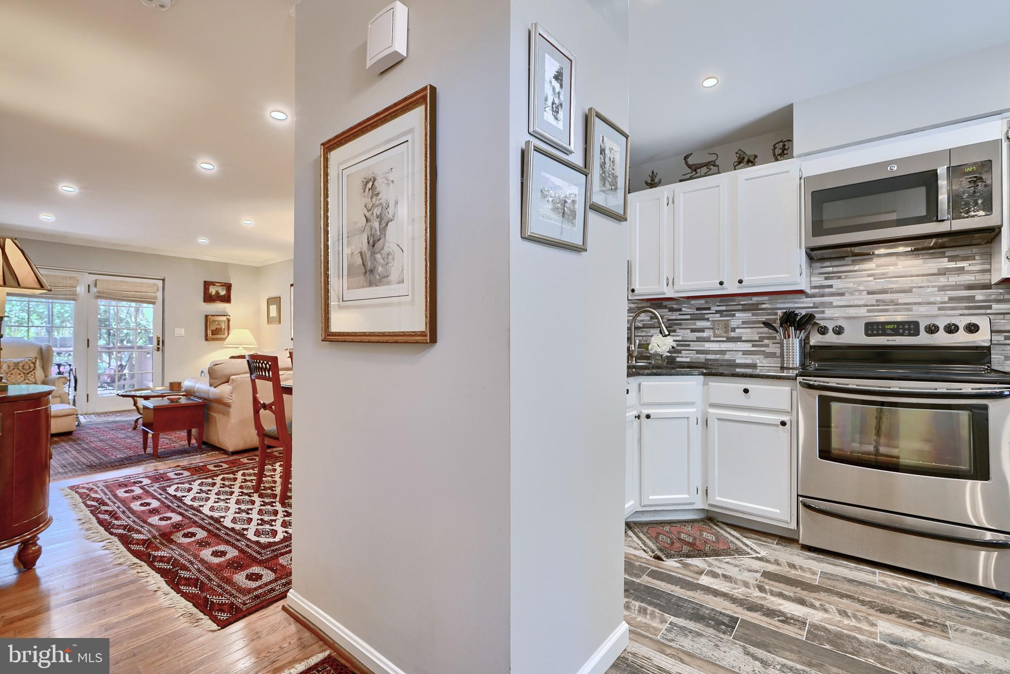 1206 S STREEPER STREET