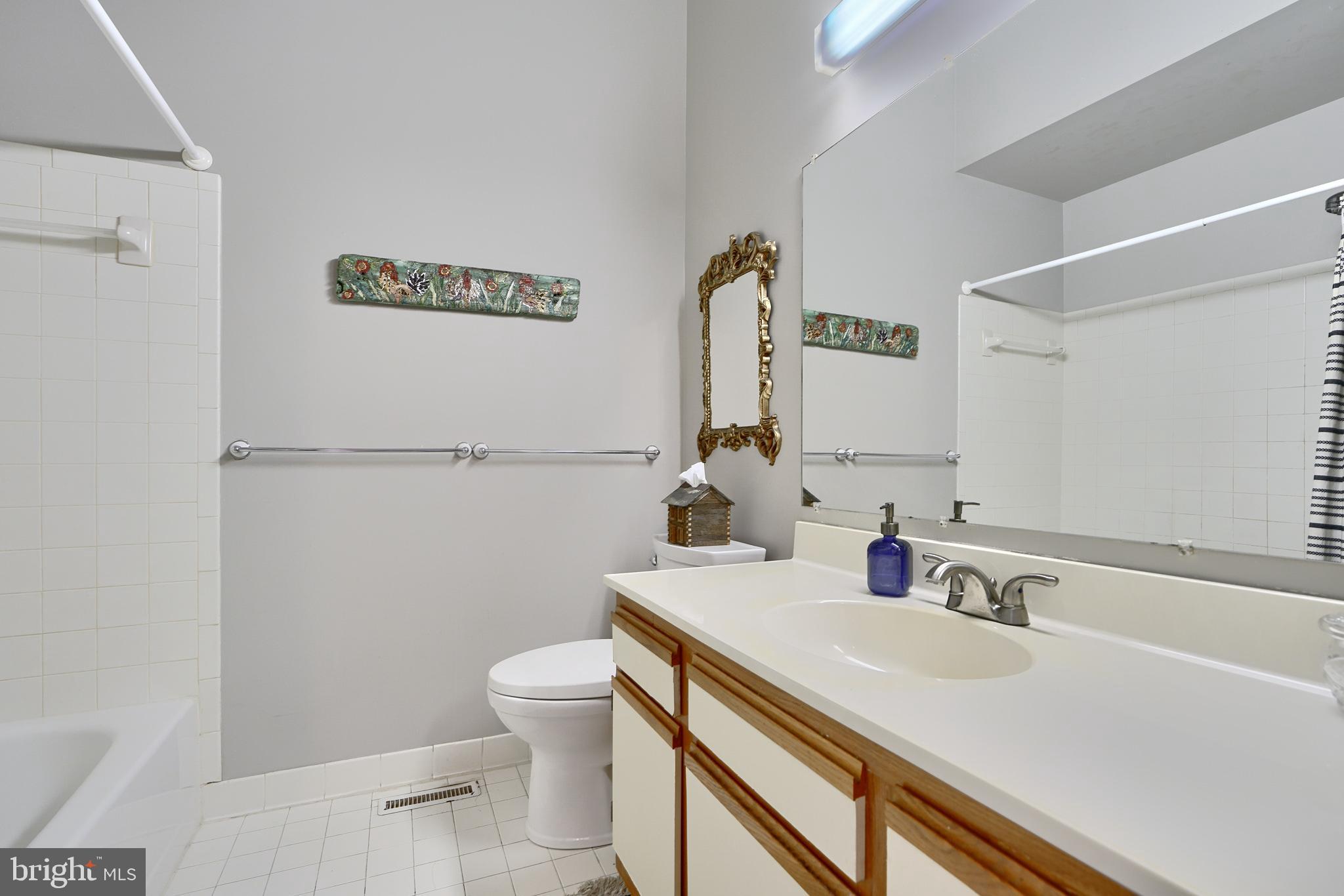 1206 S STREEPER STREET