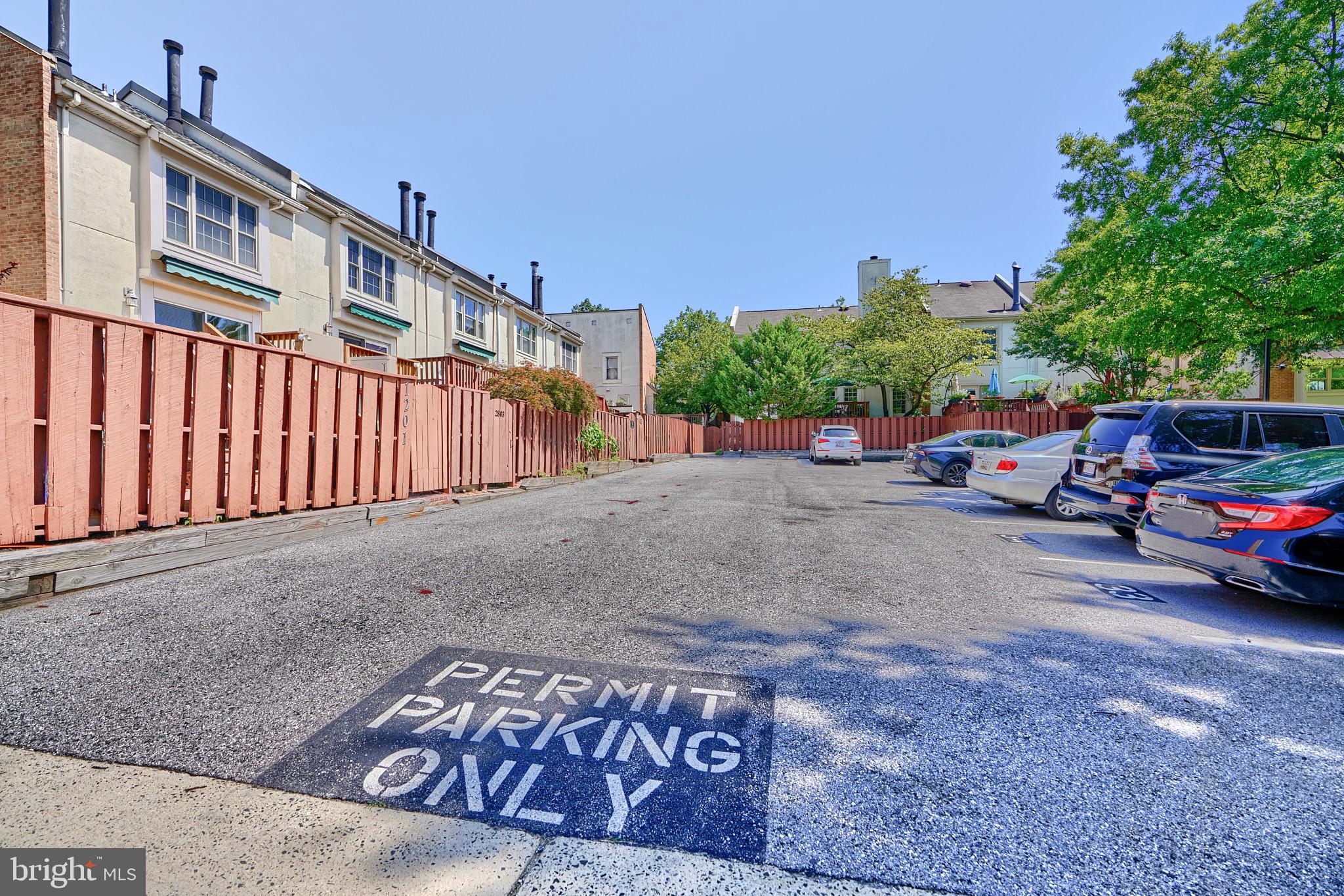 1206 S STREEPER STREET