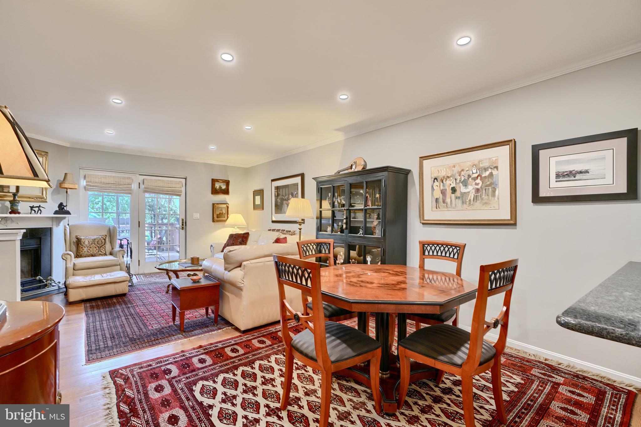 1206 S STREEPER STREET