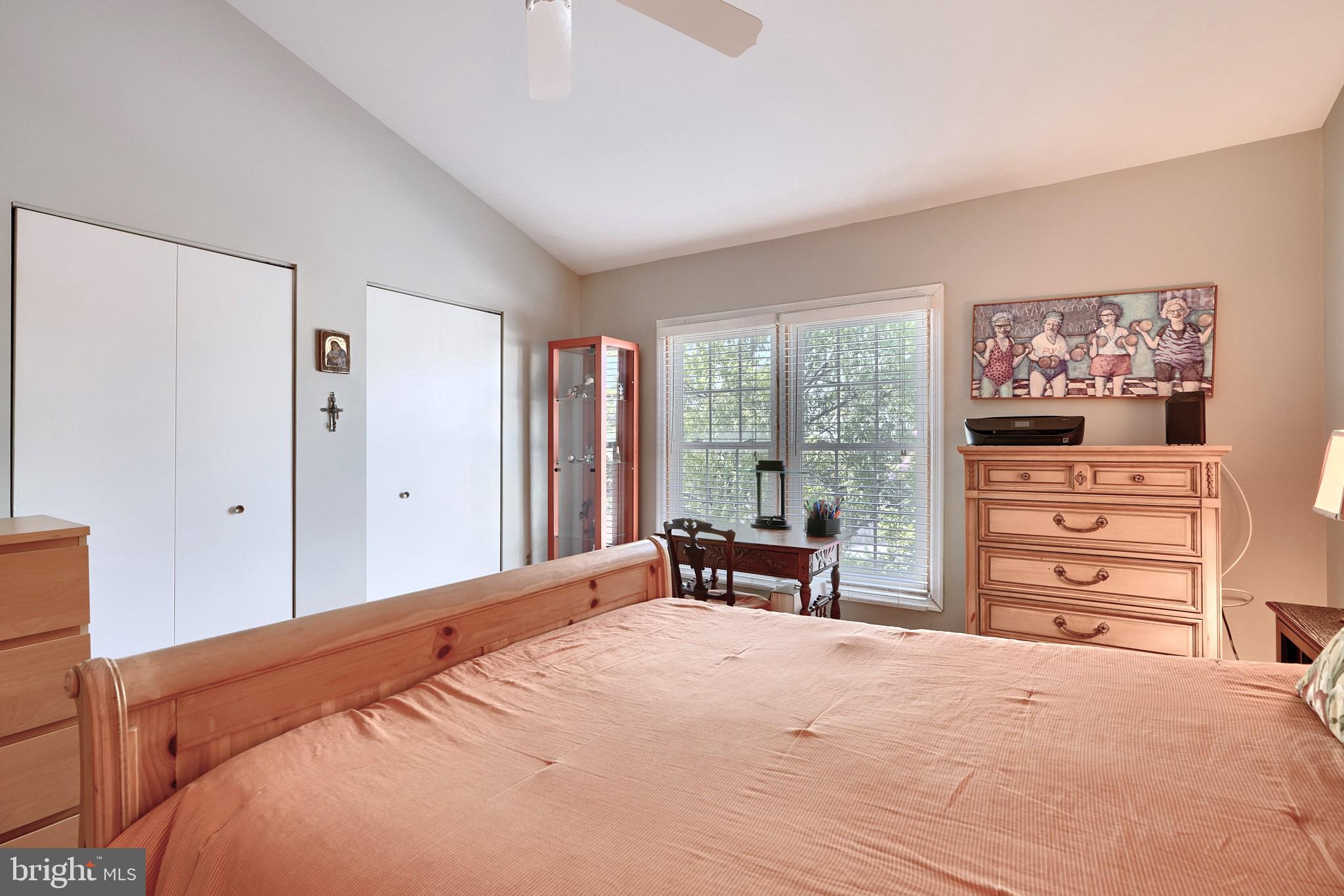 1206 S STREEPER STREET