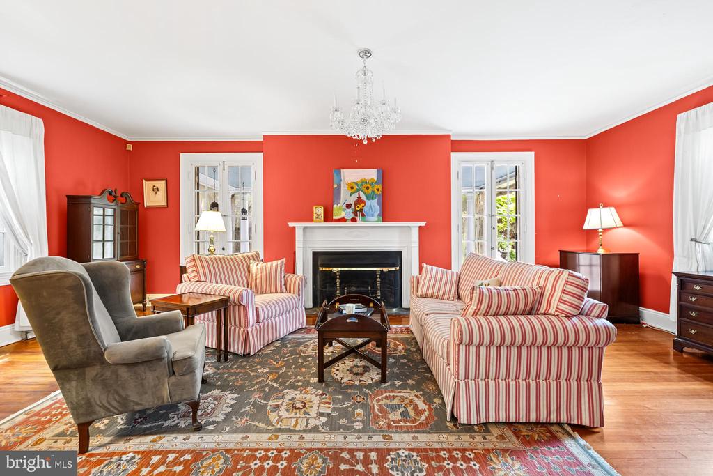 902 W NORTHERN PARKWAY