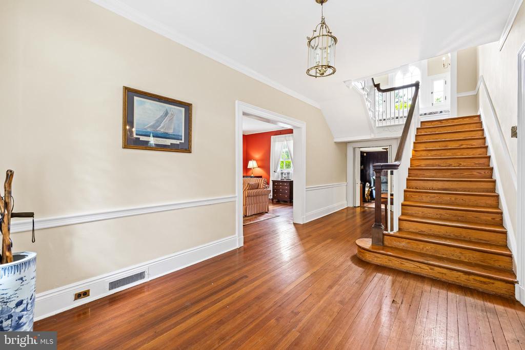 902 W NORTHERN PARKWAY