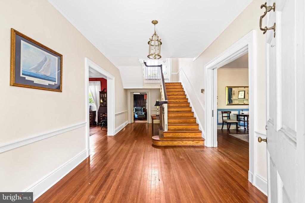 902 W NORTHERN PARKWAY