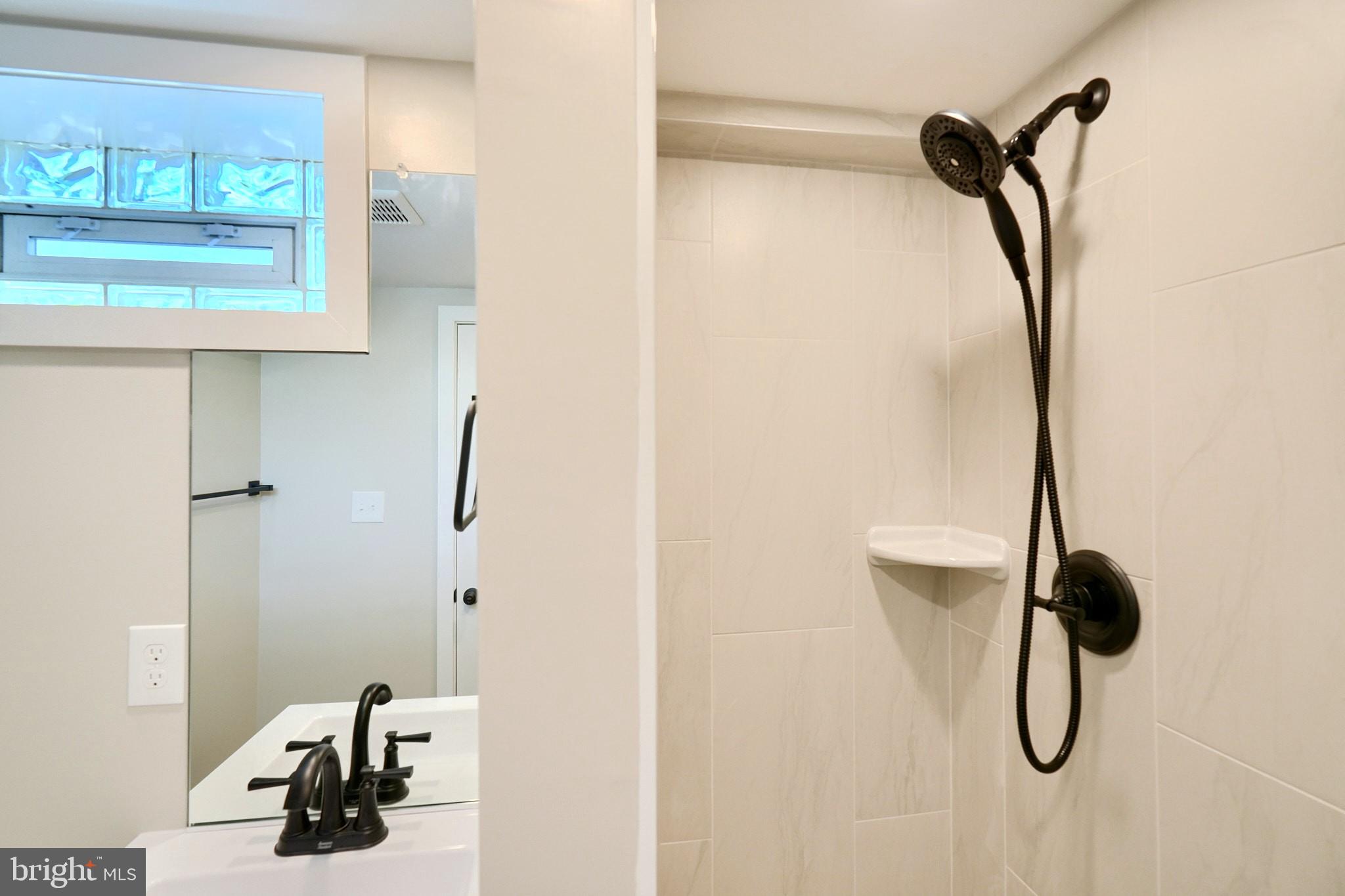 1004 DONINGTON CIRCLE