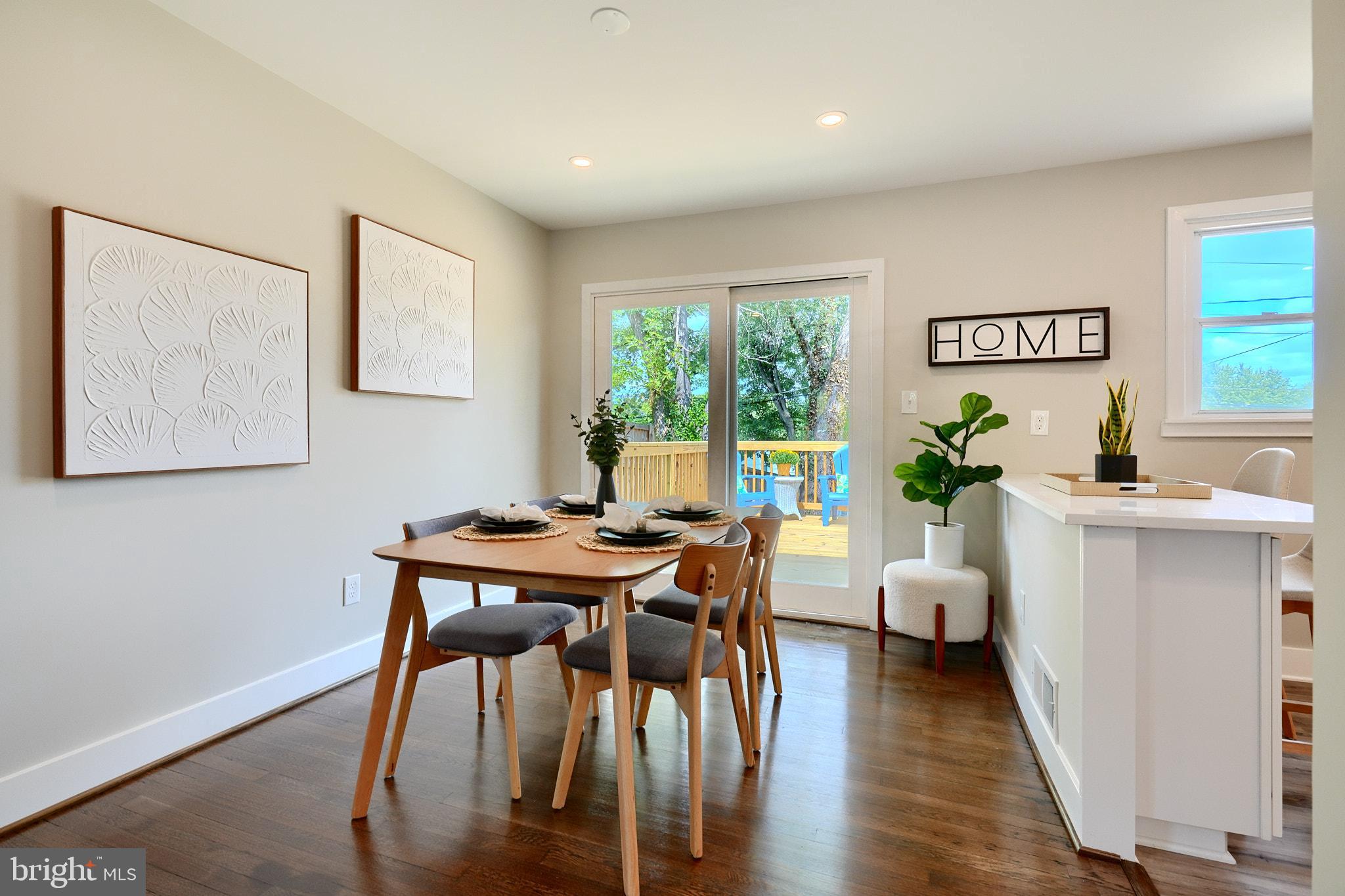 1004 DONINGTON CIRCLE