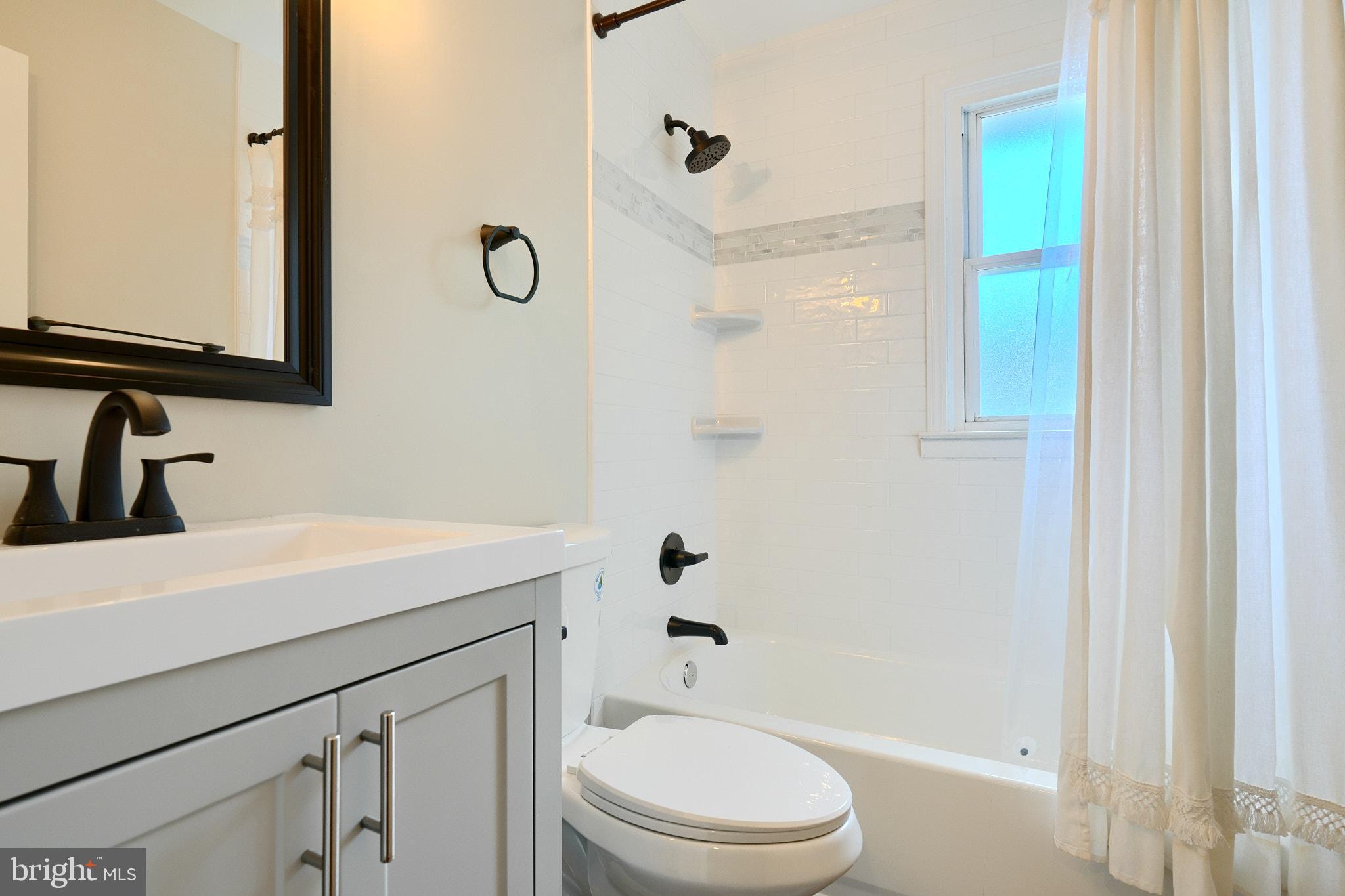 1004 DONINGTON CIRCLE