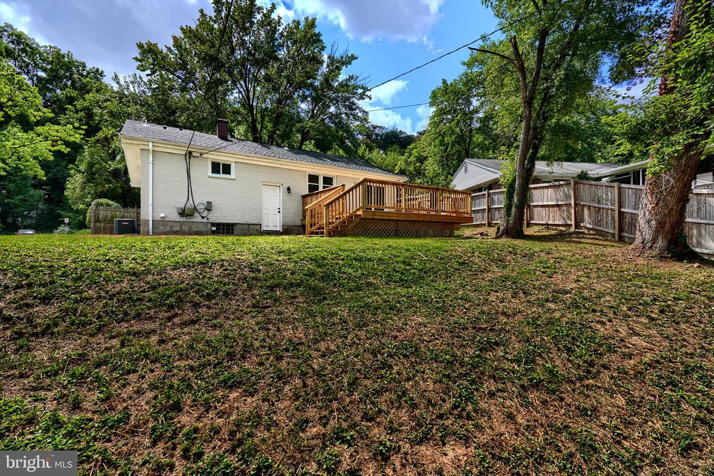 1004 DONINGTON CIRCLE
