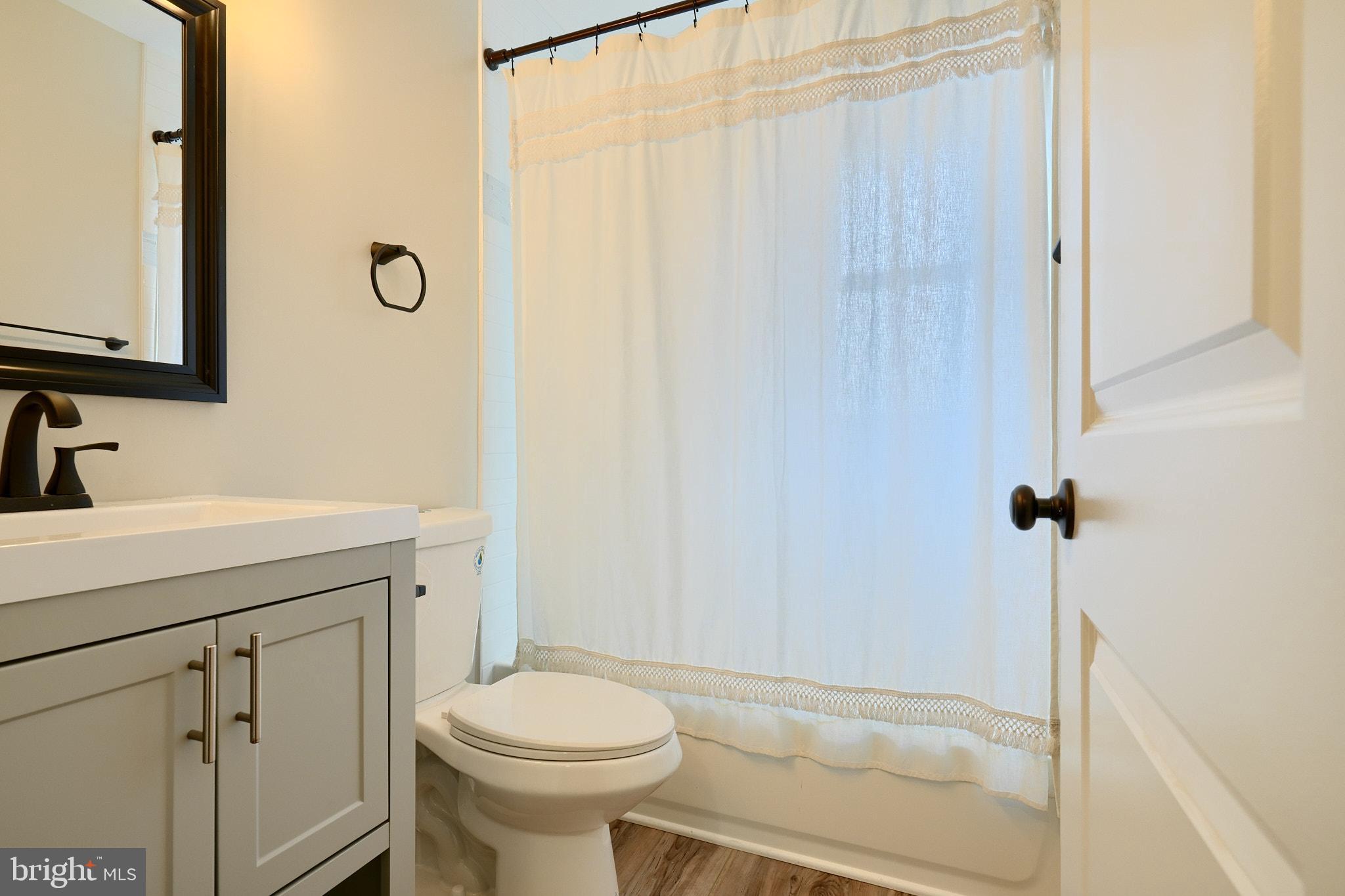 1004 DONINGTON CIRCLE