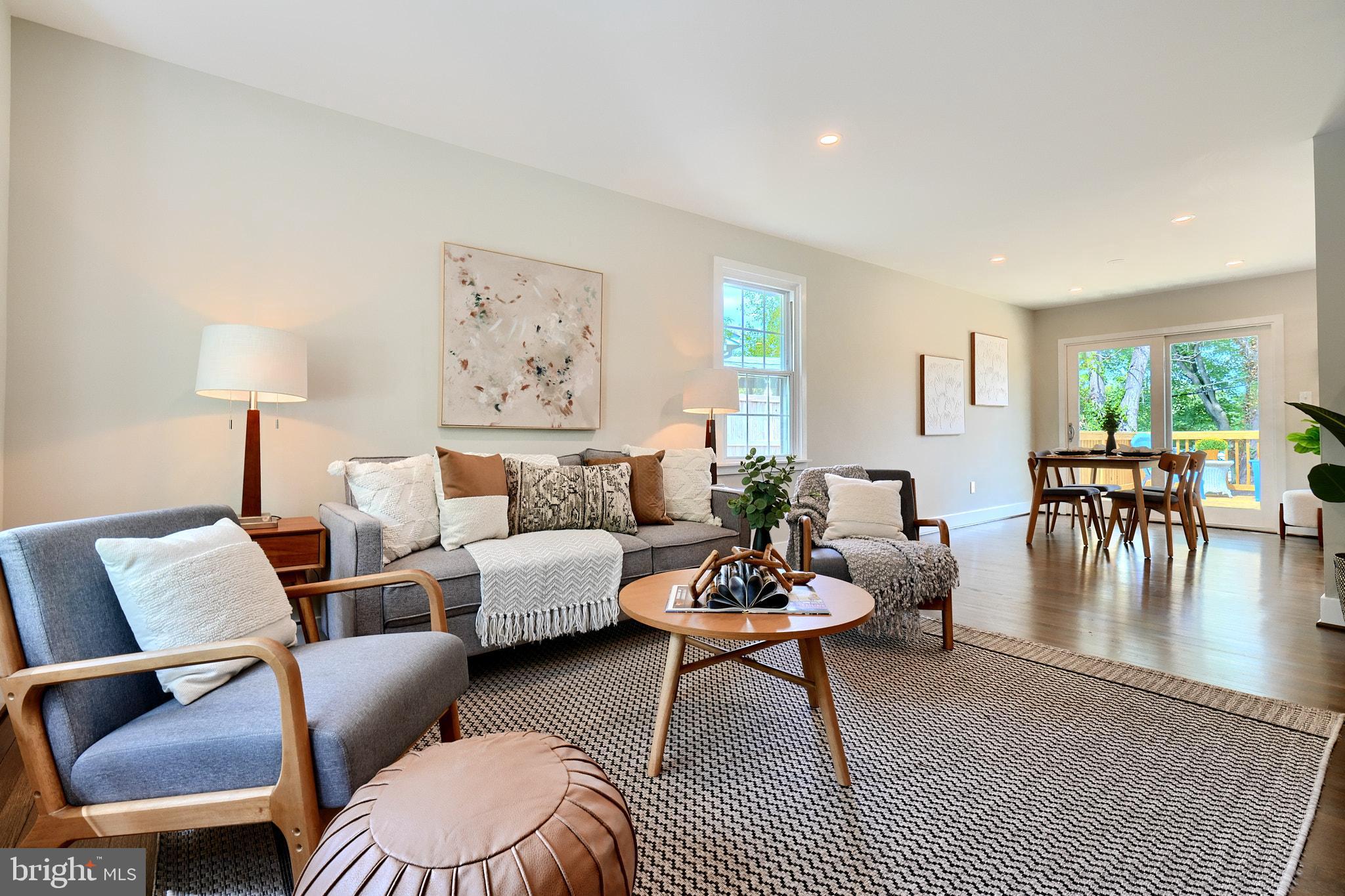 1004 DONINGTON CIRCLE