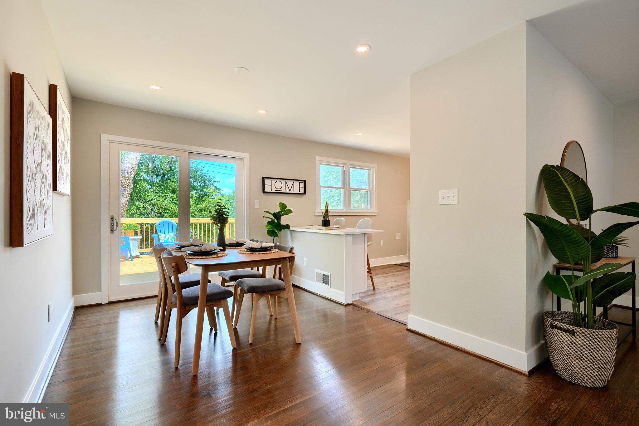 1004 DONINGTON CIRCLE