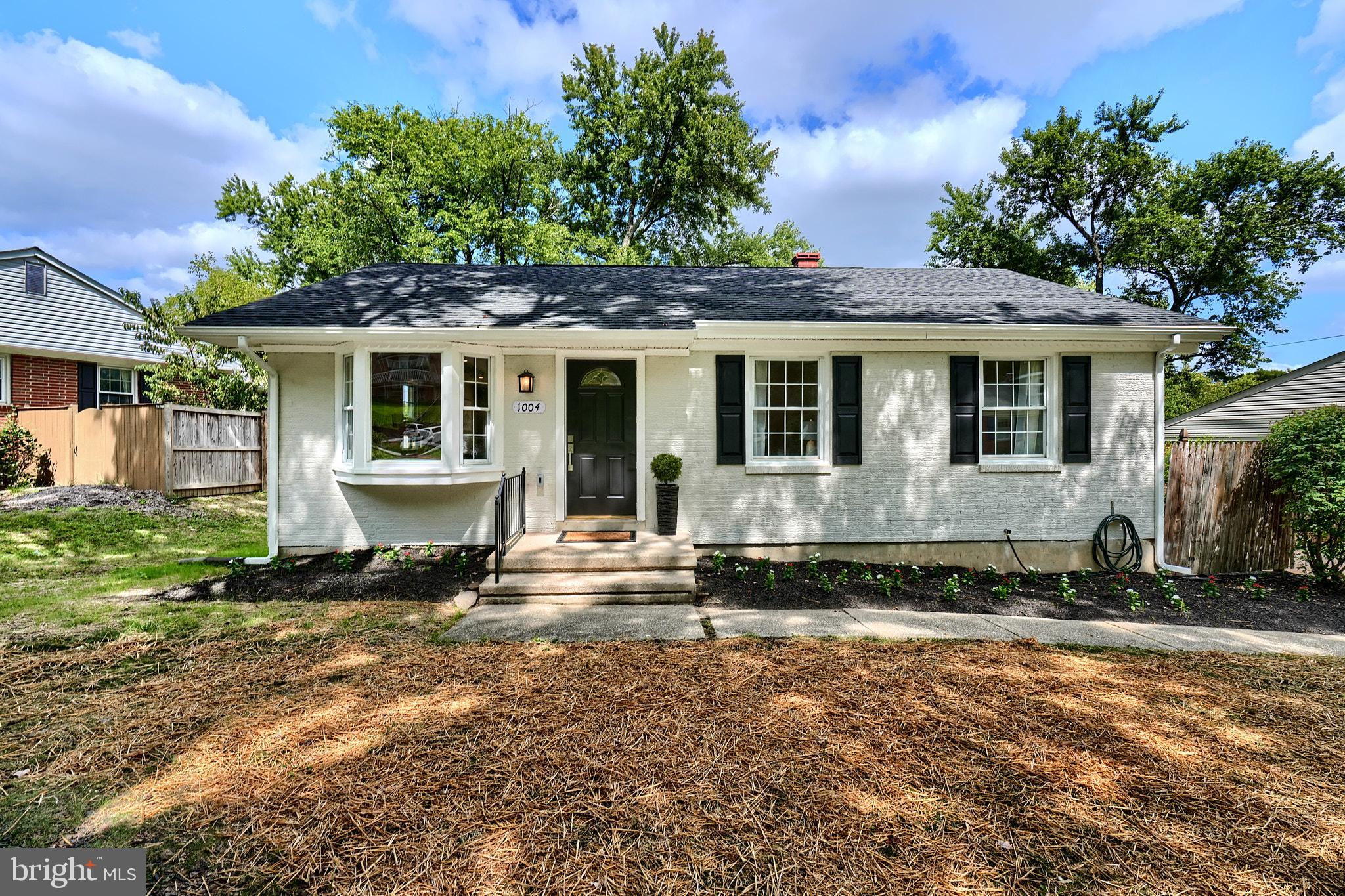 1004 DONINGTON CIRCLE