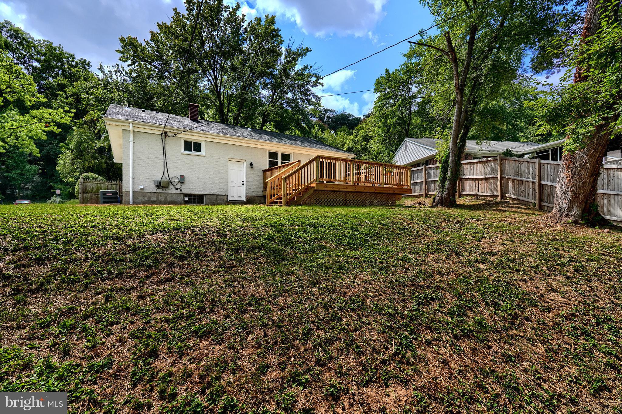 1004 DONINGTON CIRCLE