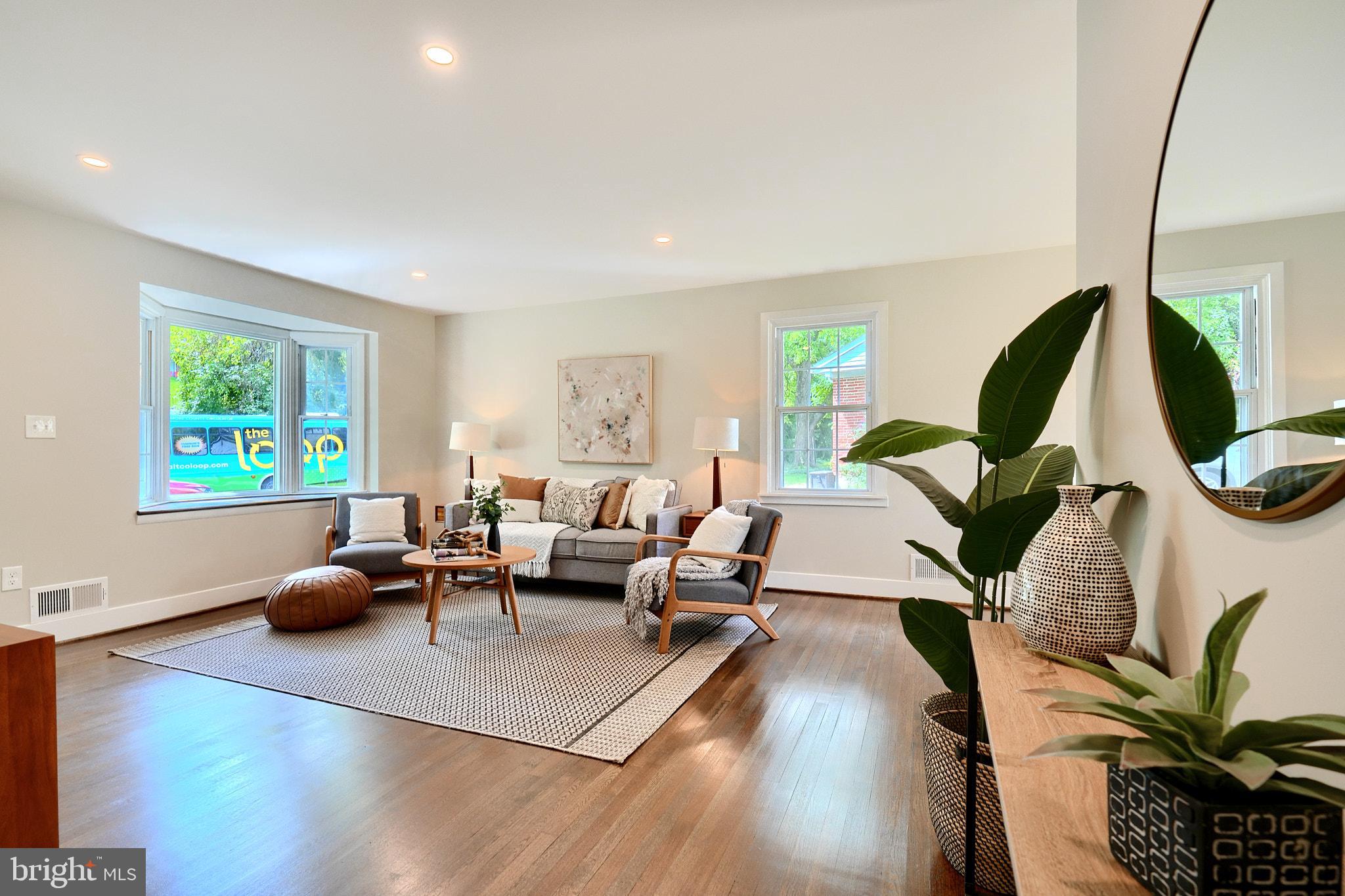 1004 DONINGTON CIRCLE