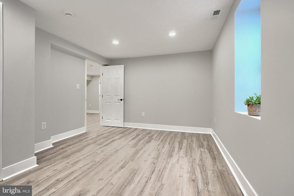 411 TERRACE WAY