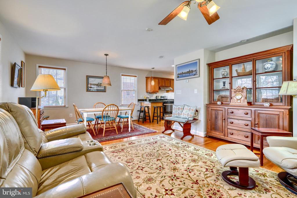 581 WOODBINE AVENUE
