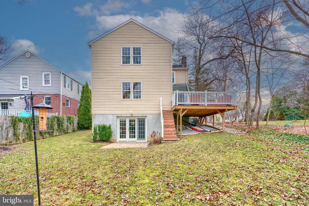 581 WOODBINE AVENUE