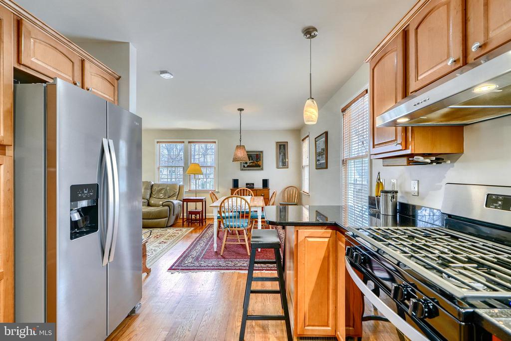 581 WOODBINE AVENUE
