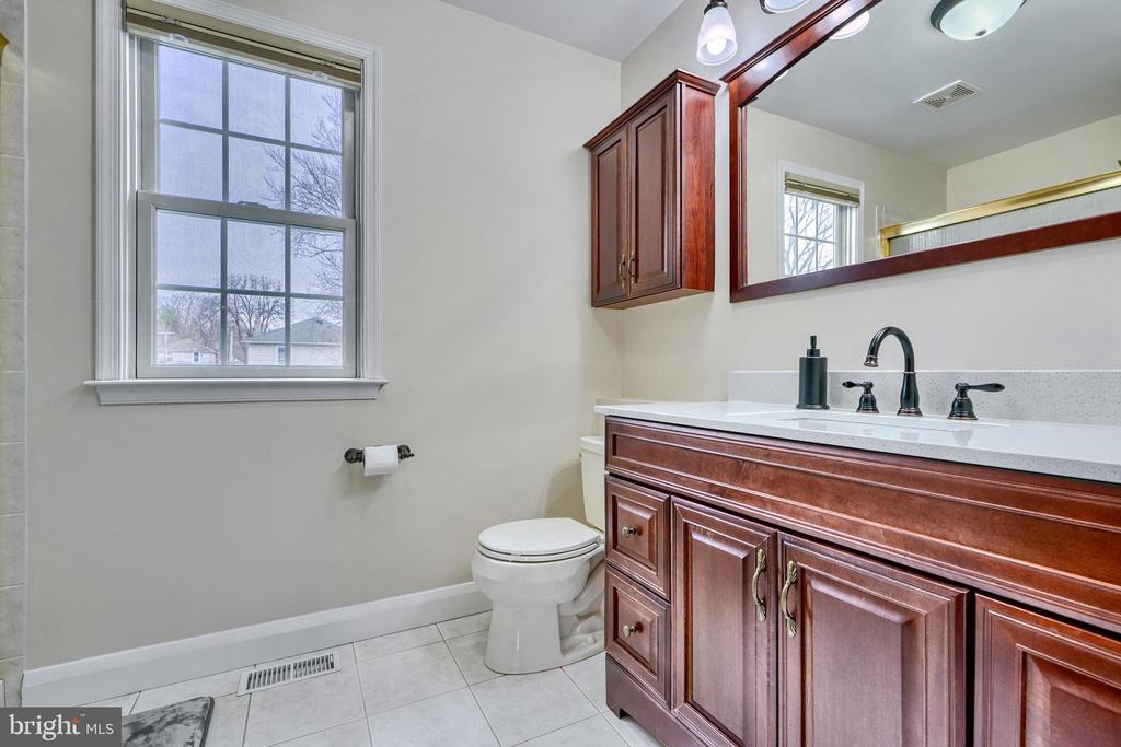 581 WOODBINE AVENUE
