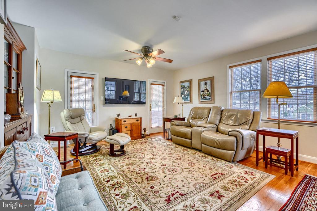 581 WOODBINE AVENUE