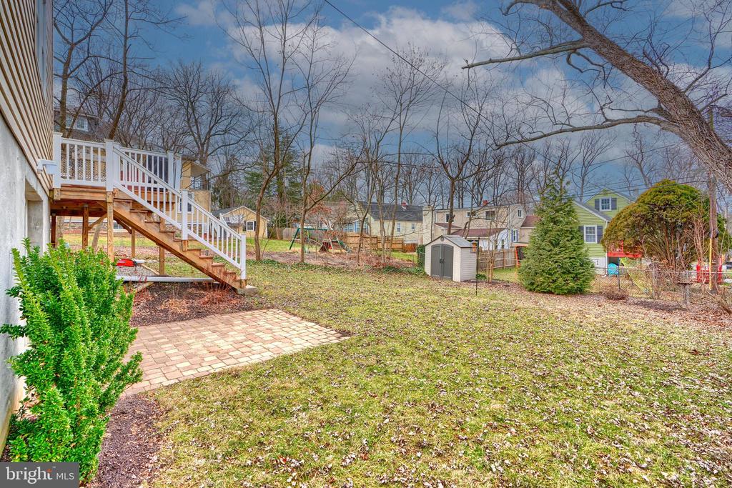 581 WOODBINE AVENUE