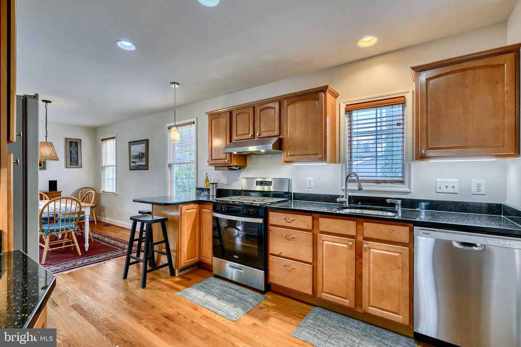 581 WOODBINE AVENUE
