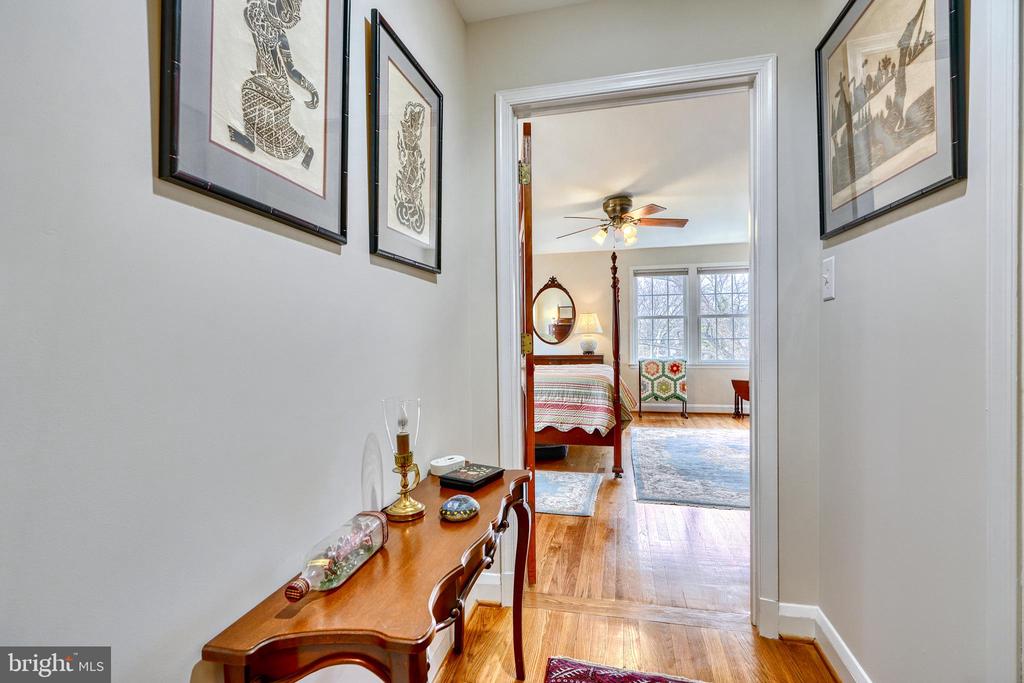 581 WOODBINE AVENUE