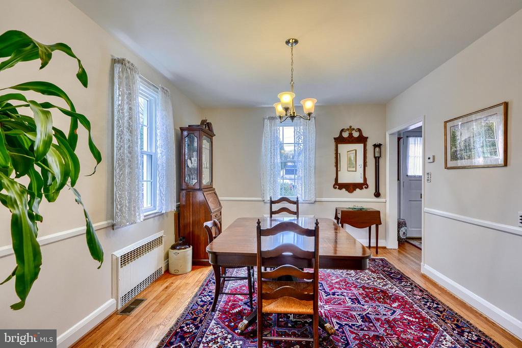 581 WOODBINE AVENUE
