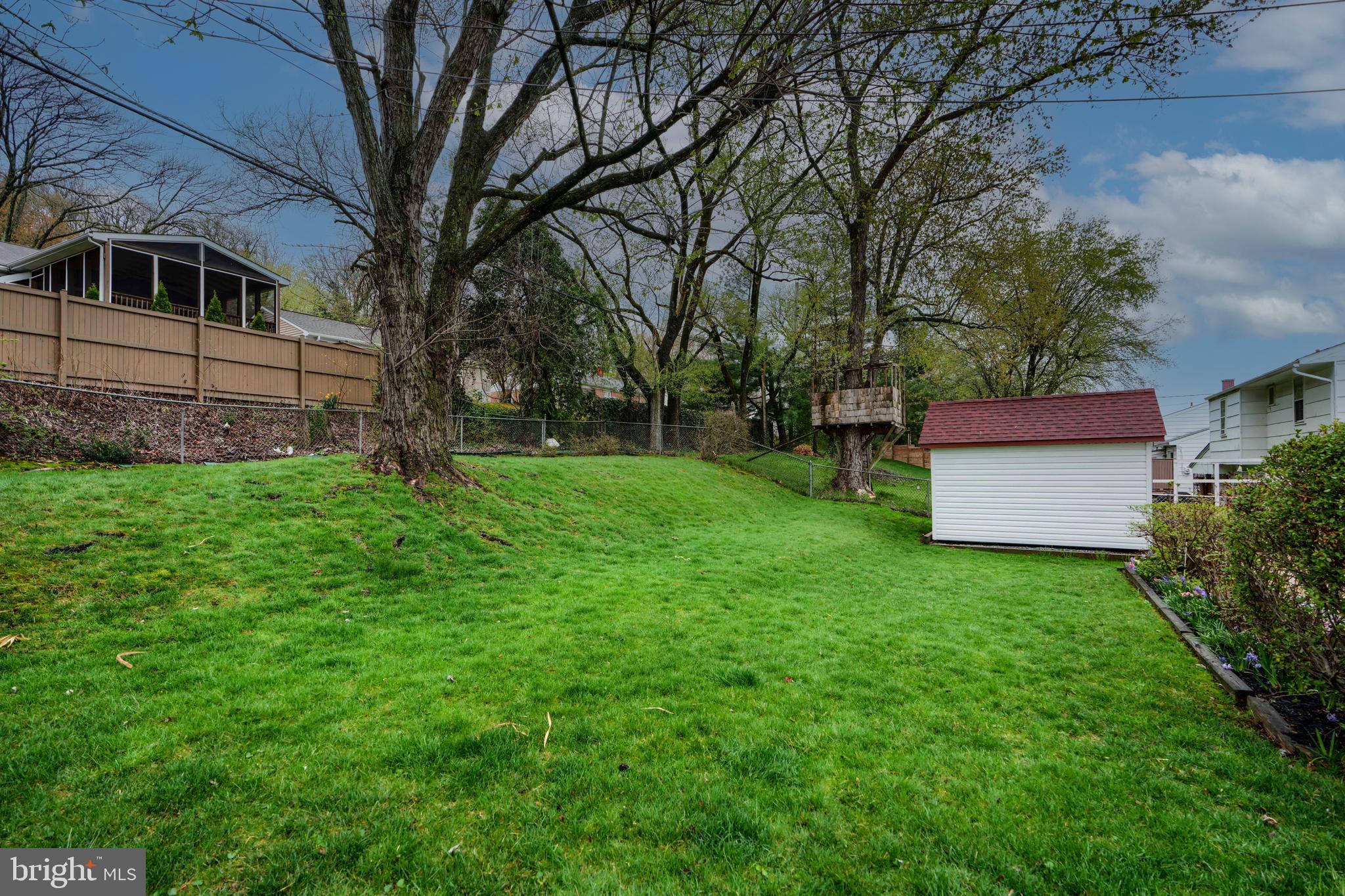 1005 KENILWORTH DRIVE