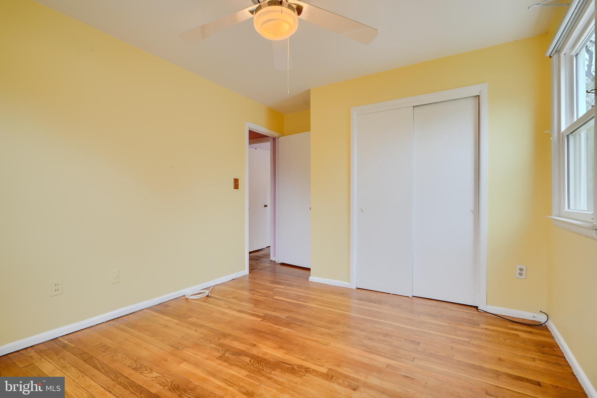 1005 KENILWORTH DRIVE