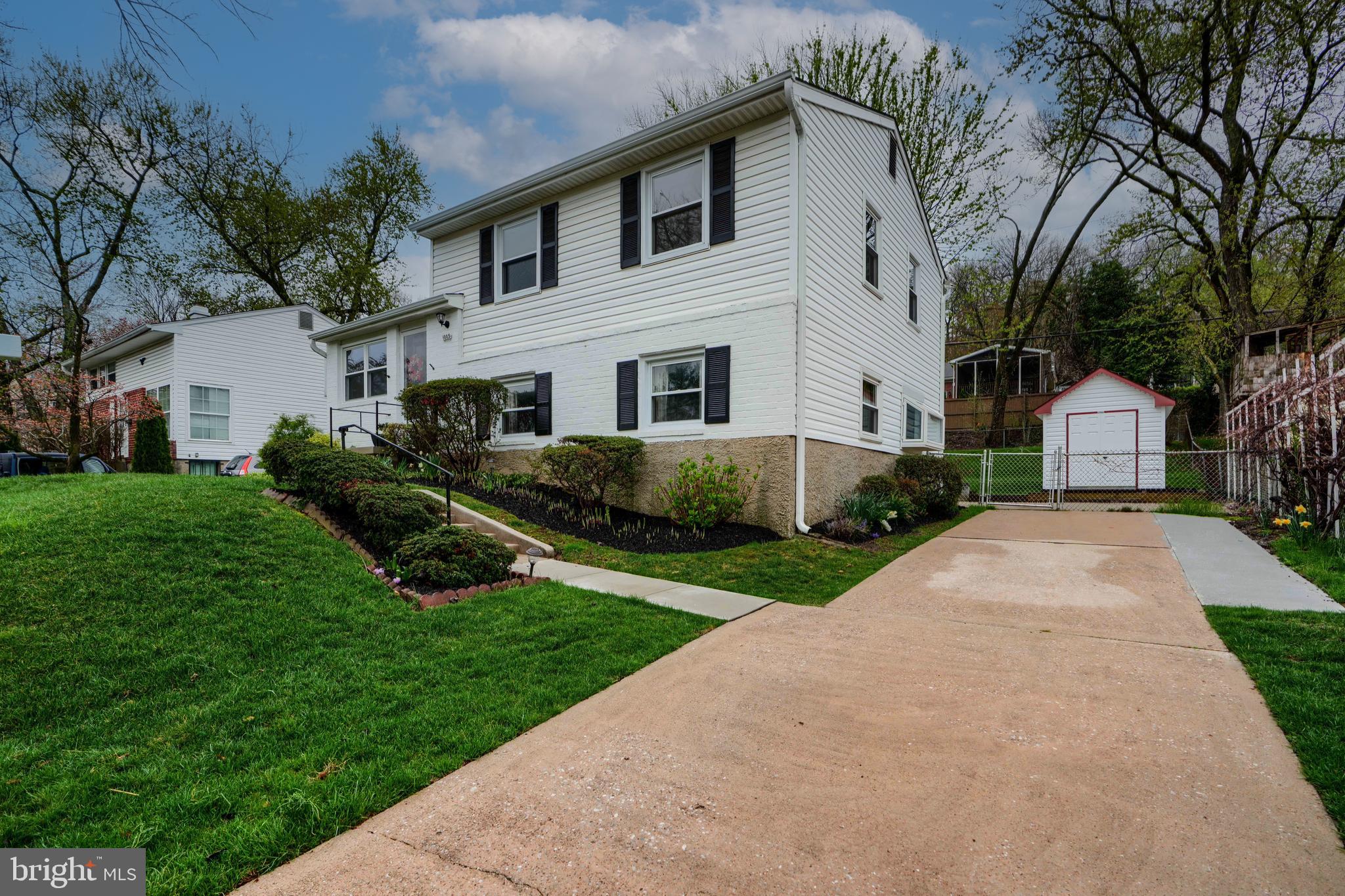 1005 KENILWORTH DRIVE