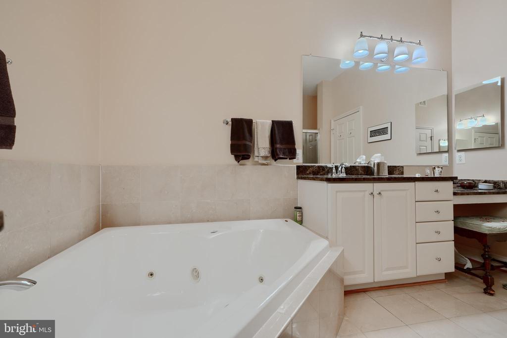 2800 STONE CLIFF DRIVE 410