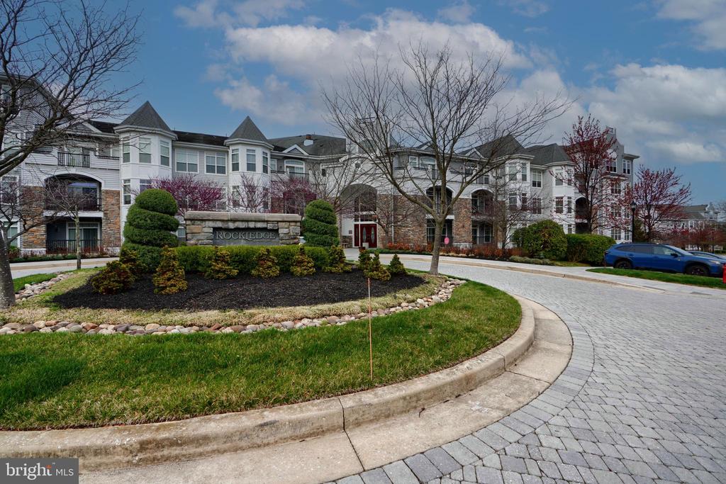 2800 STONE CLIFF DRIVE 410