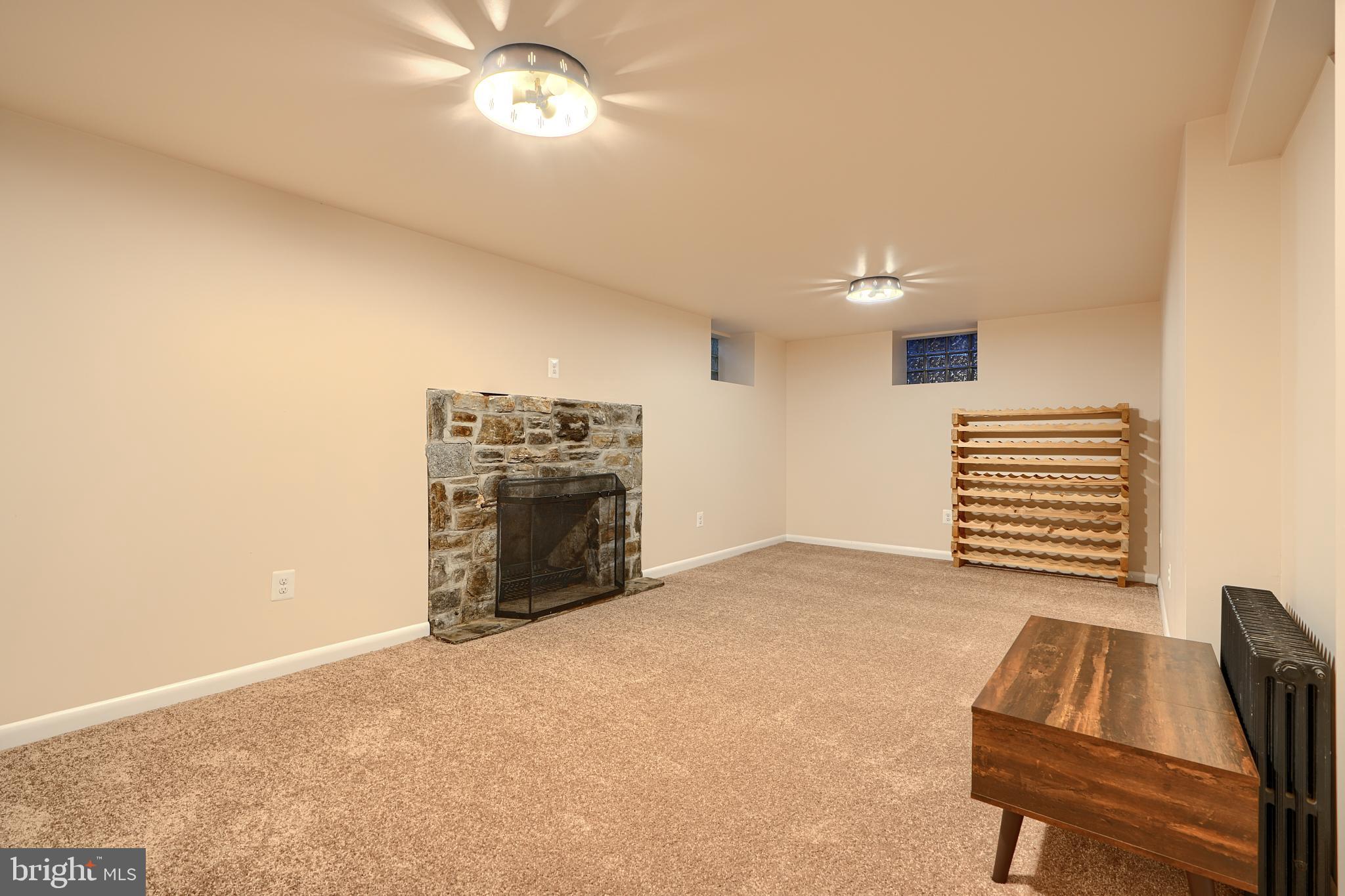 405 W CHESAPEAKE AVENUE