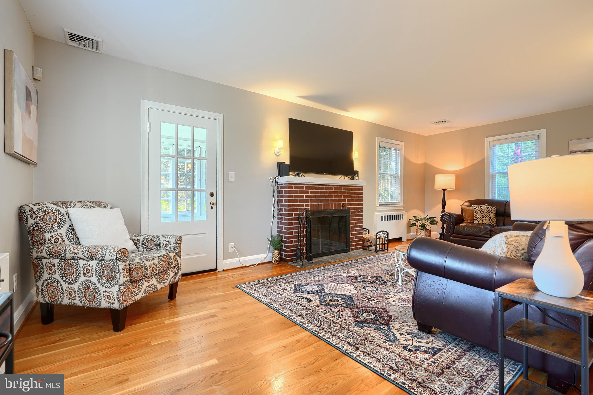 405 W CHESAPEAKE AVENUE