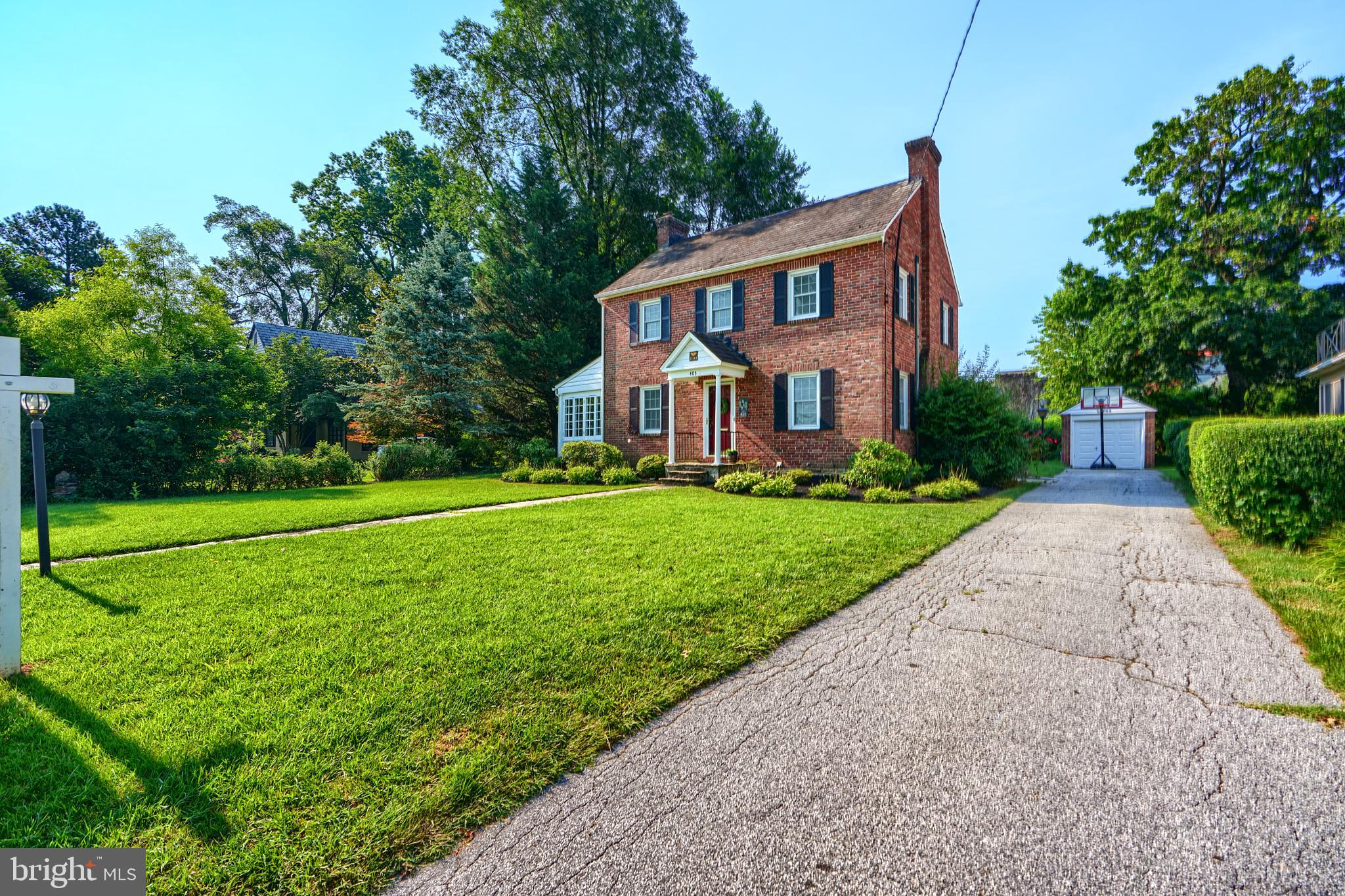 405 W CHESAPEAKE AVENUE