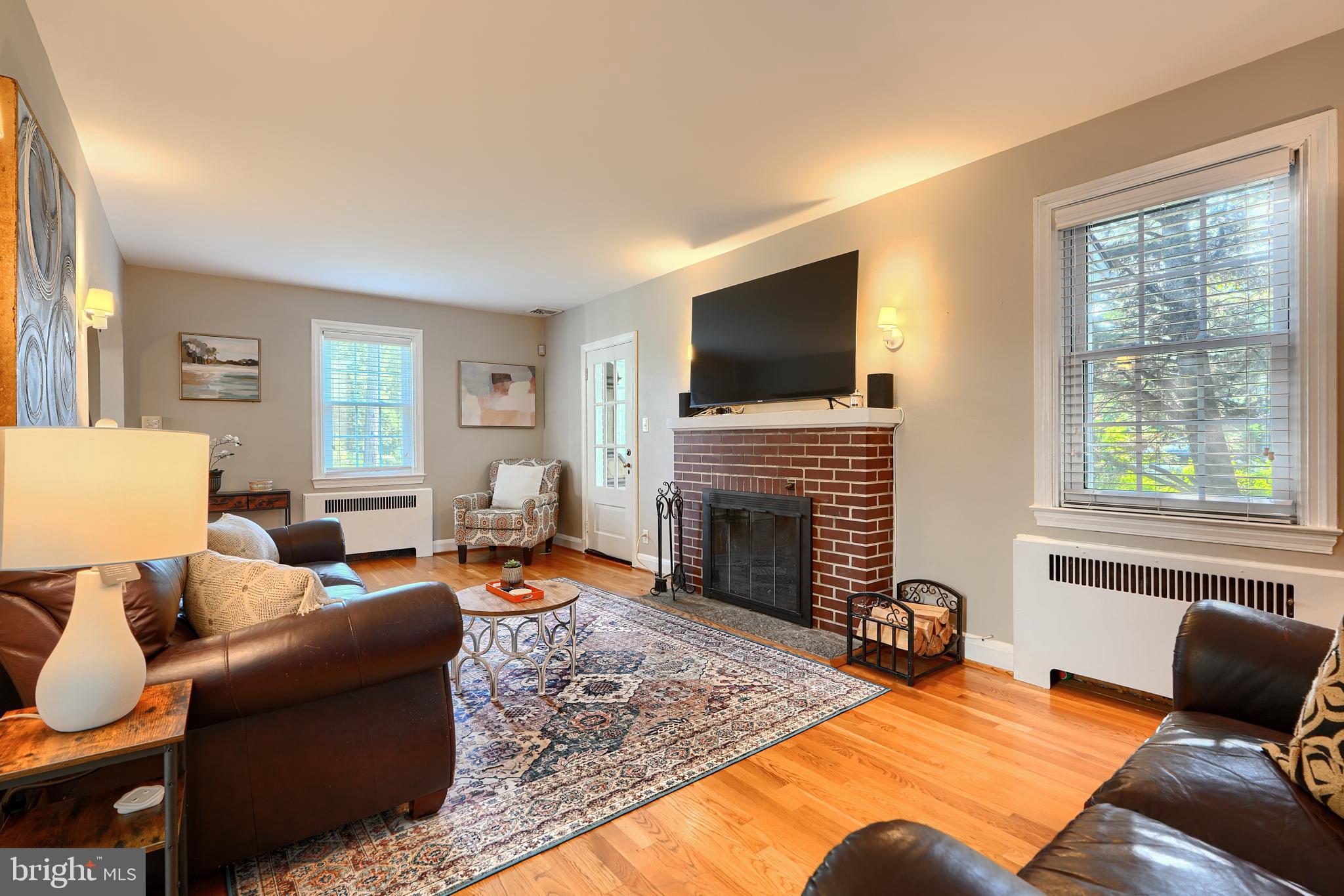 405 W CHESAPEAKE AVENUE