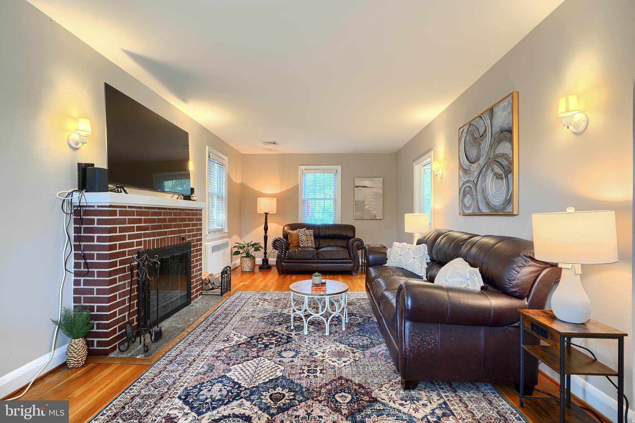 405 W CHESAPEAKE AVENUE