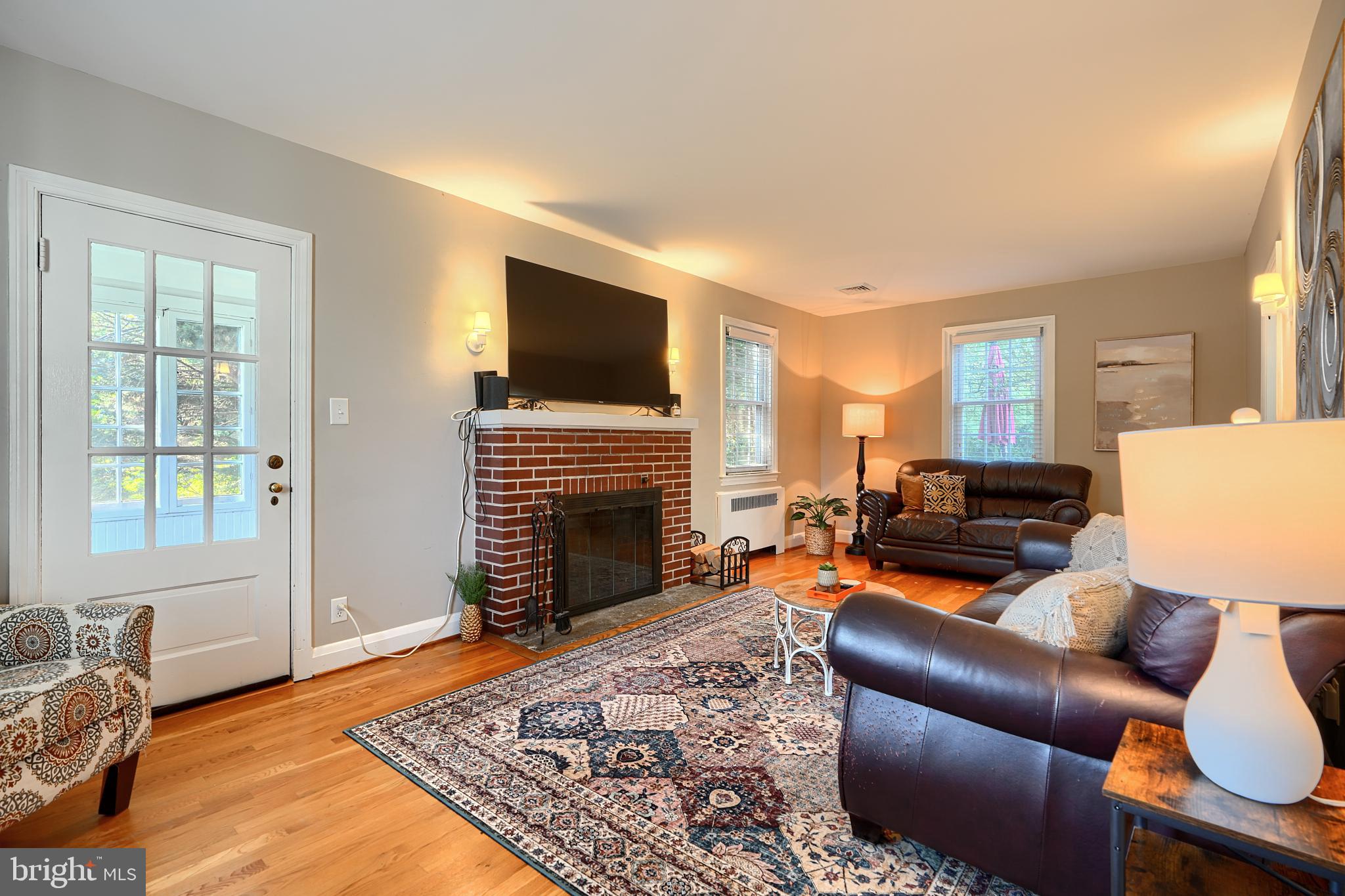 405 W CHESAPEAKE AVENUE