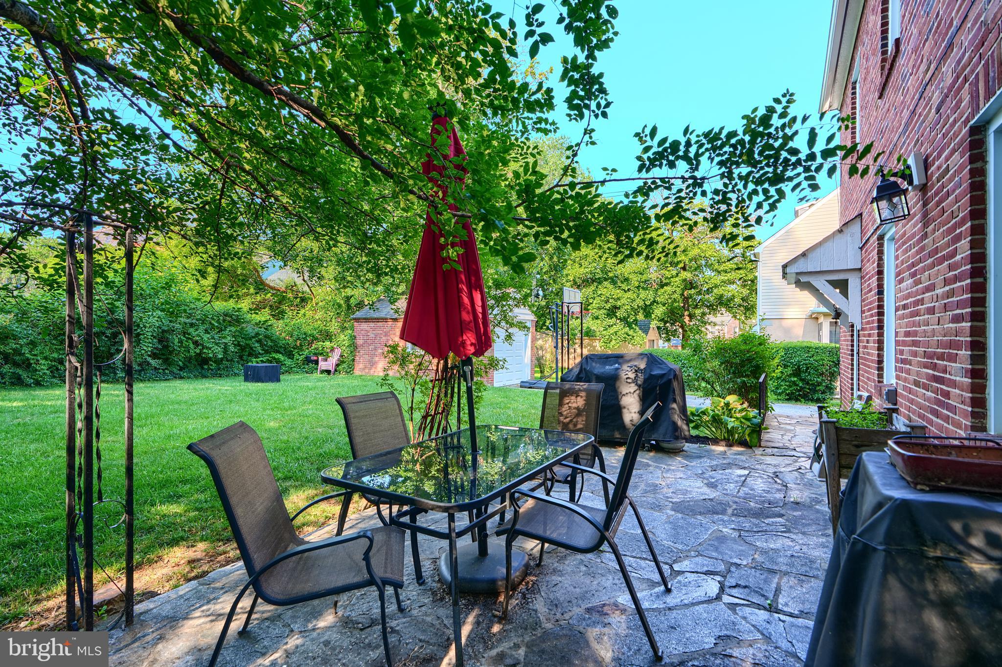 405 W CHESAPEAKE AVENUE