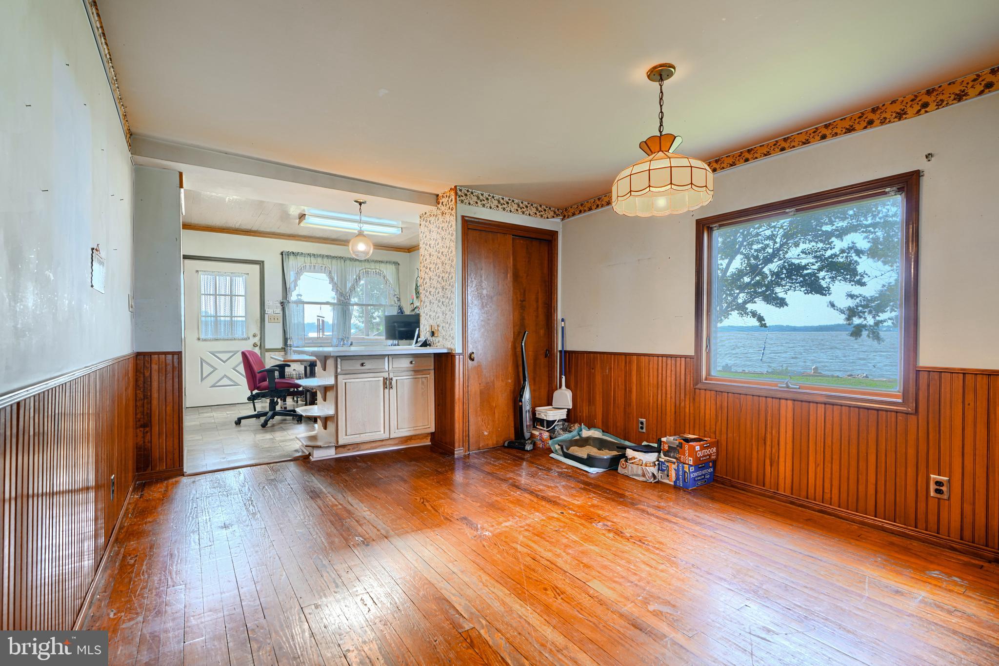 1830 BEECHWOOD AVENUE