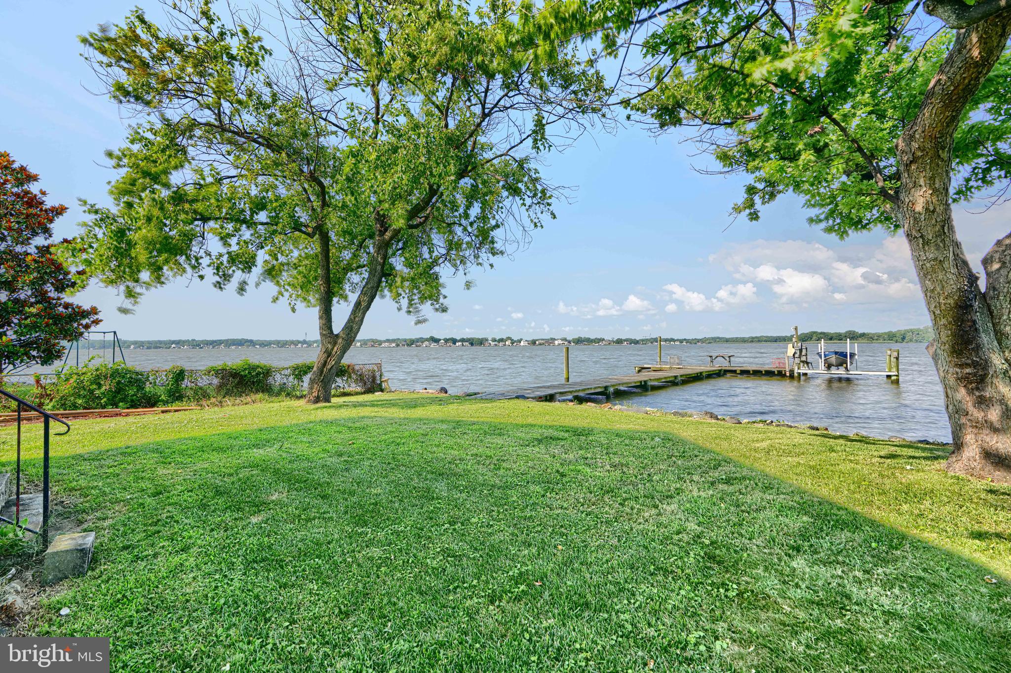 1830 BEECHWOOD AVENUE