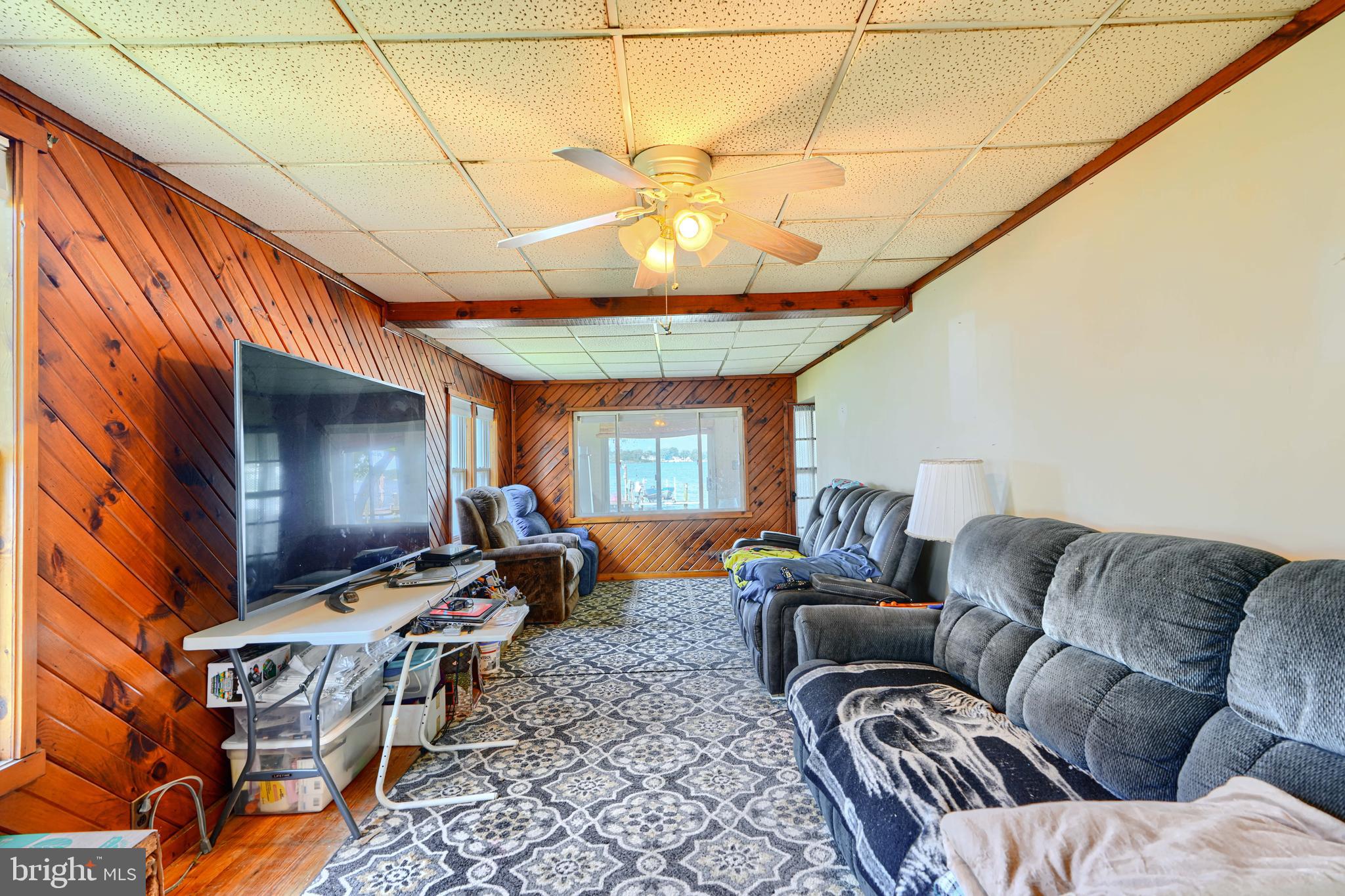 1830 BEECHWOOD AVENUE