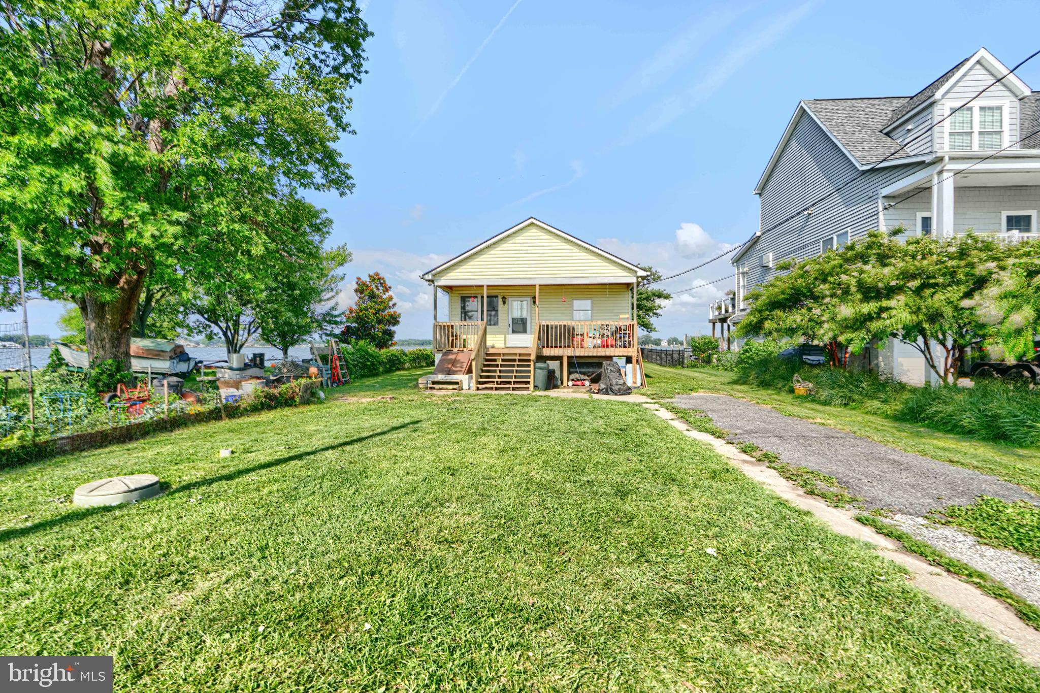 1830 BEECHWOOD AVENUE