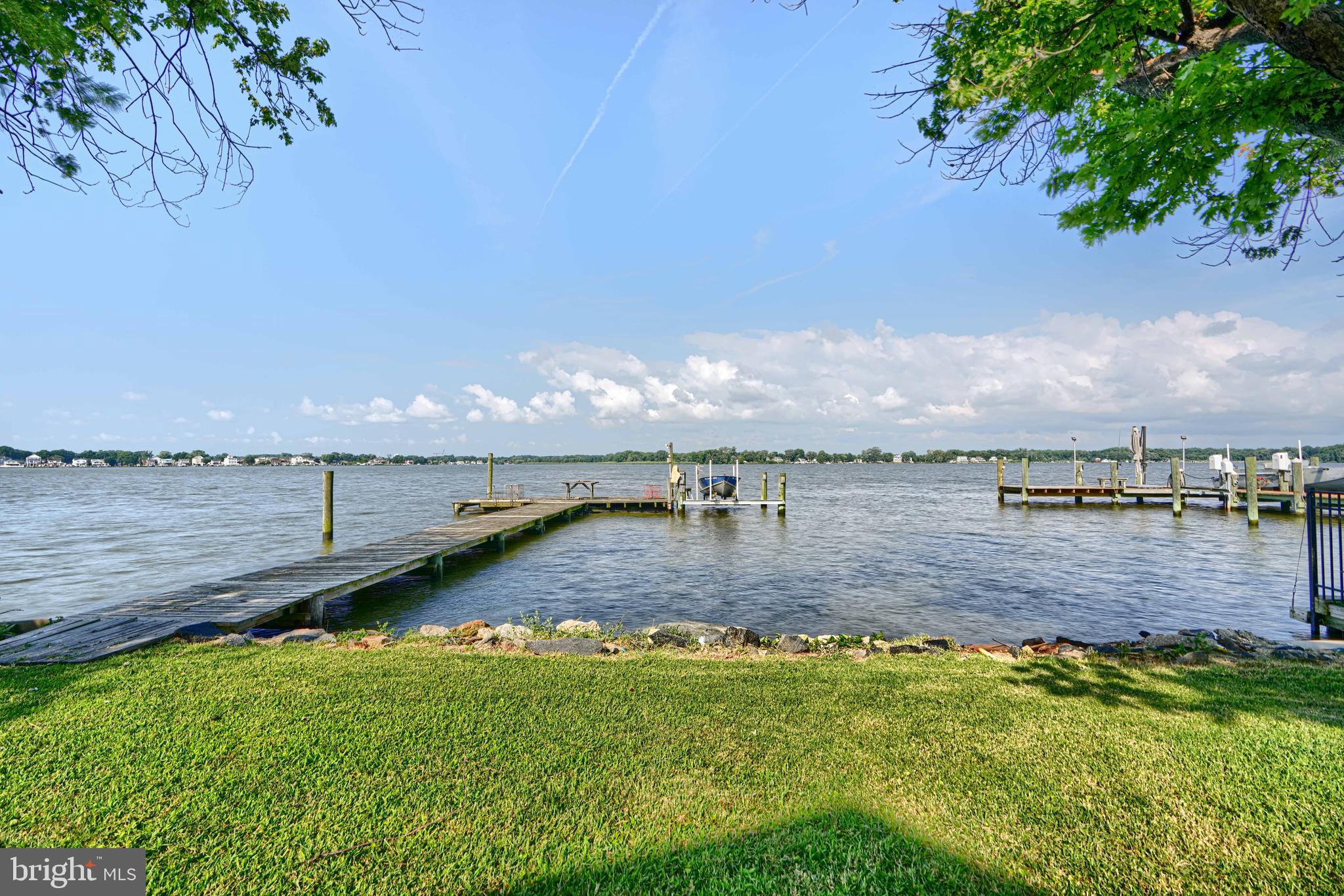 1830 BEECHWOOD AVENUE