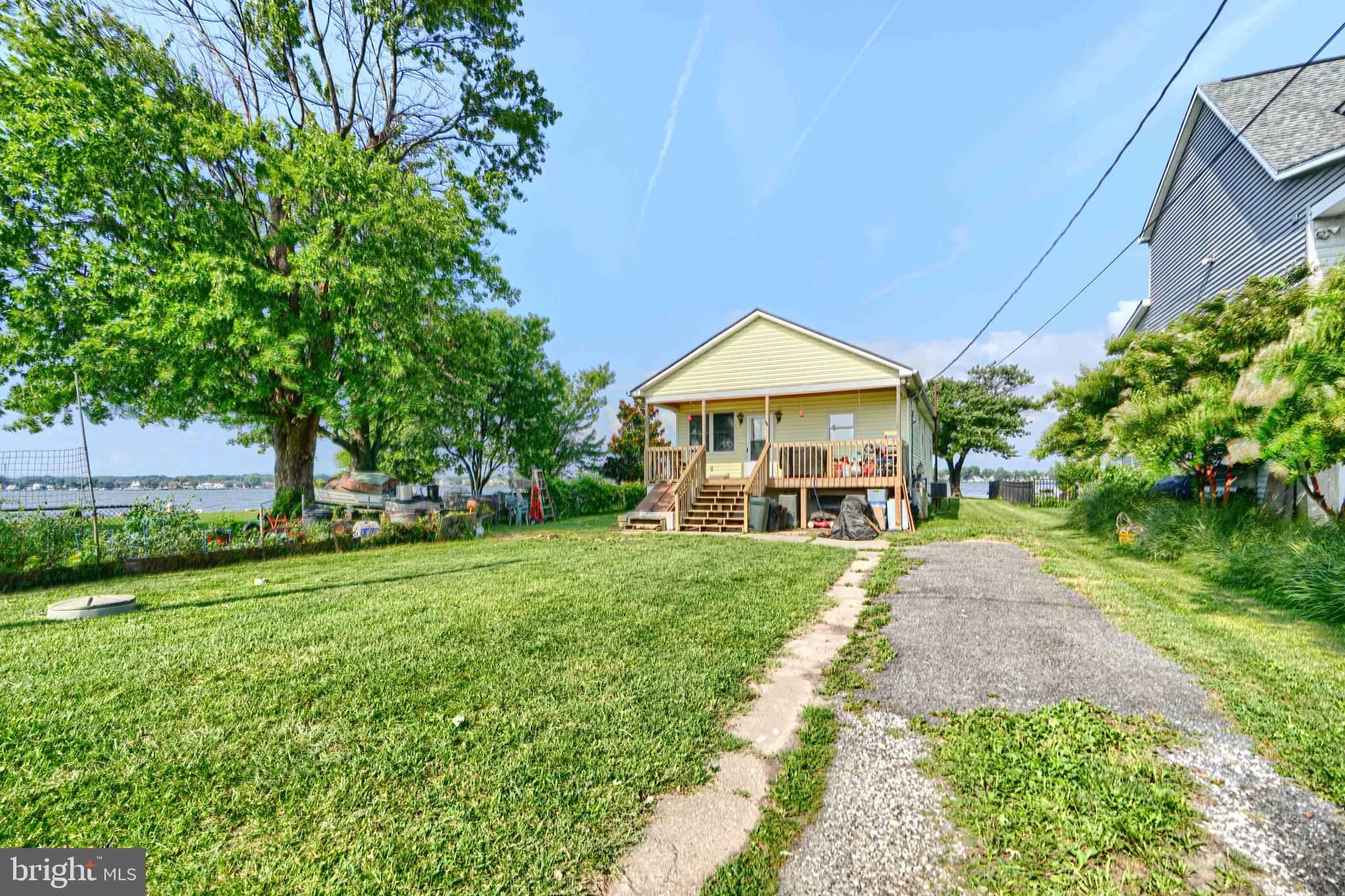 1830 BEECHWOOD AVENUE