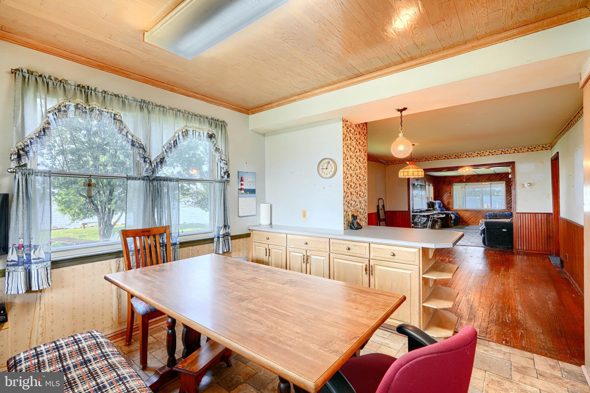 1830 BEECHWOOD AVENUE