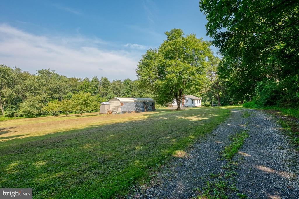 20542 GREEN ROAD