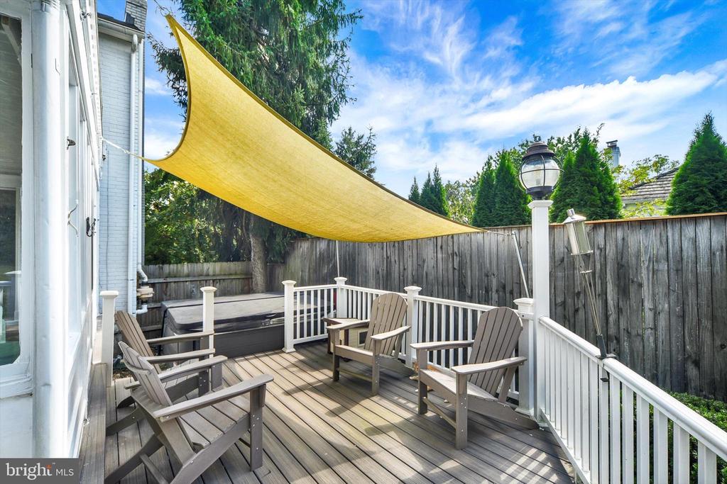 402 DIXIE DRIVE