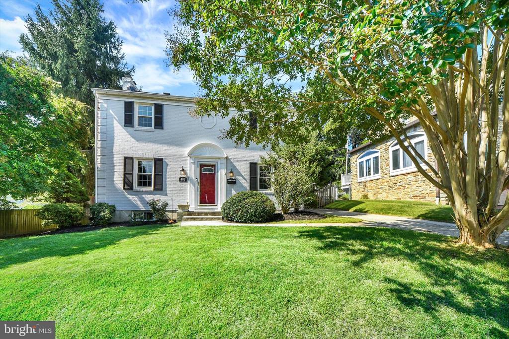 402 DIXIE DRIVE